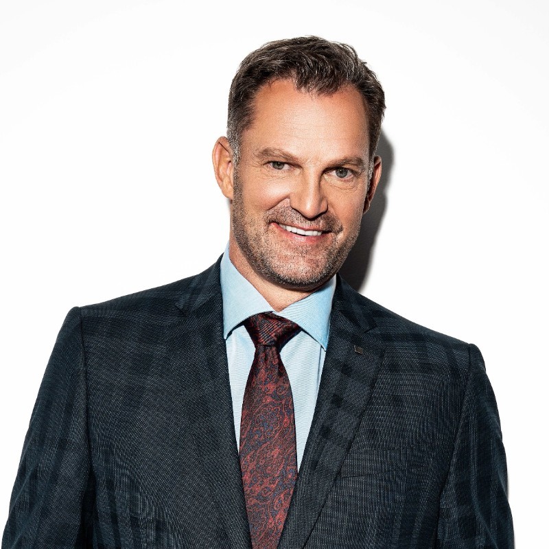 Kirk Muller on stage